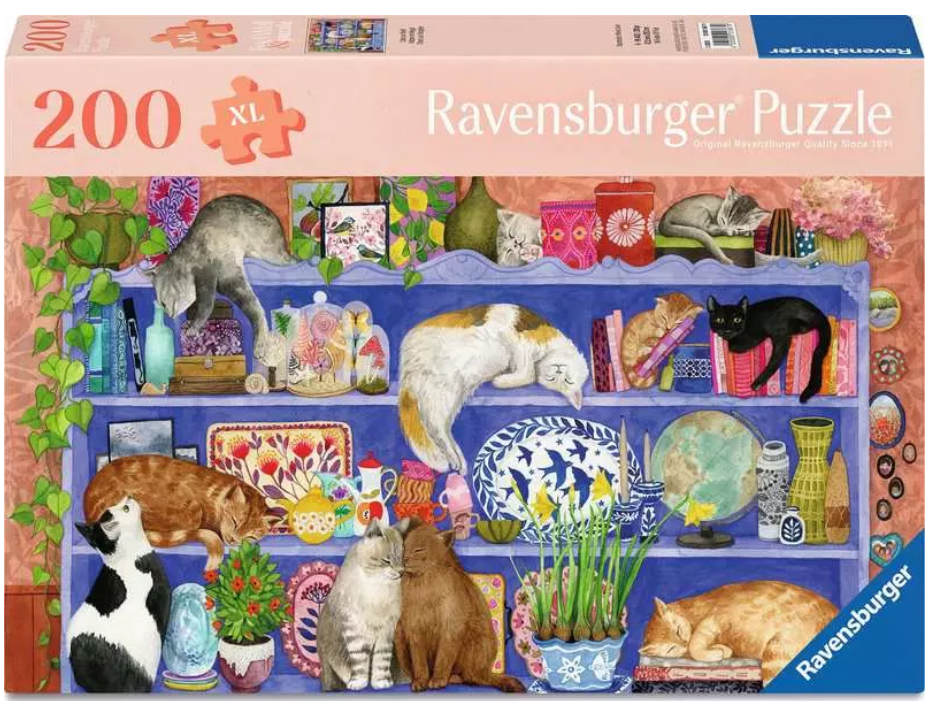 Cats on Shelf 200 pc Large